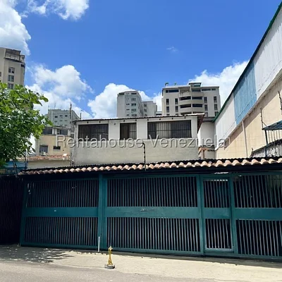 for sale house for commercial or residential use in Bello Monte
