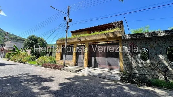 26-3205 GBF For sale house in Turmero, private urb.