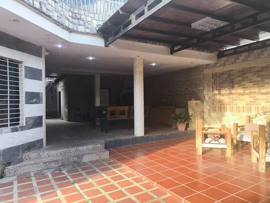 for sale Luxurious house in Parque Naguanagua at opportunity - Image 6