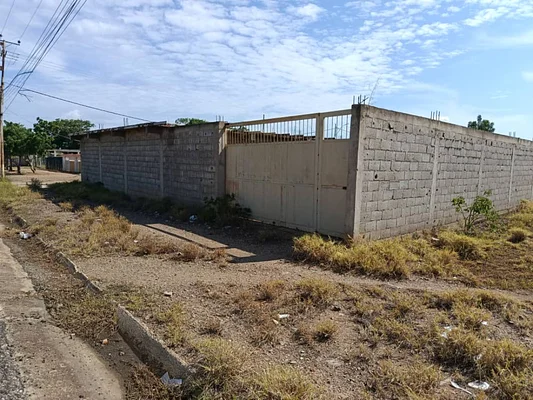 land with Commercial Space, for sale, Guayabal Sector, En La Guardia, Nueva Esparta, Isla de Margarita, 658 mt2 - Inmuebles Margarita - 2 MIL - Image 9