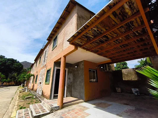 townhouse, for sale, In Resid. La Floresta, El Valle, Nueva Esparta, Isla de Margarita, 150 mt2, 3 Hab y 3 bathrooms - Inmuebles Margarita - 2 MIL