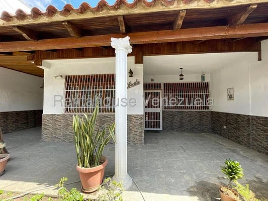 Sale of house 240mts2 in La Victoria 26-11429GBF
