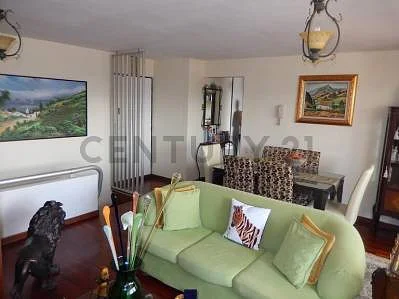 Dining space adjacent to kitchen