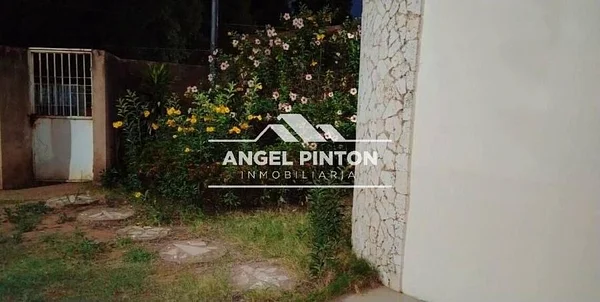 house FOR SALE EL SILENCIO SAN FRANCISCO VENEZUELA API 9014