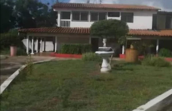 Four Properties In One: Master Investment in Altagracia, Margarita Island - san antonio, 6301 Altagracia - 7 beds house for sale