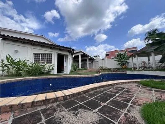 house to remodel in Altos de Guataparo, Valencia Carabobo