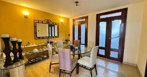 House For Sale In Cumbres De Curumo - Avenida Principal Cumbres de Curumo Casa Alto Apure, 1080 CCS - 5 beds house for sale