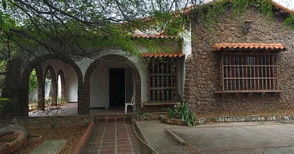 Commercial House on 72nd Street with AV Baralt 1,000 mts of land house - 72 av 17, 4002 Maracaibo - Commercial premises for sale