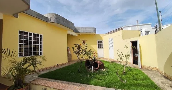 SALE HOUSE LA LAGUNITA 5H/6B/4/P - PRINCIPAL LA LAGUNITA, 1083 CCS - 4 beds house for sale