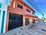 Commercial Premises With 2 Apartments and a house, for sale, On Main Avenue of Los Robles, Nueva Esparta, 500 mt2, 6 bedrooms and 5 bathrooms - Inmuebles Margarita - 2 MIL thumbnail 3