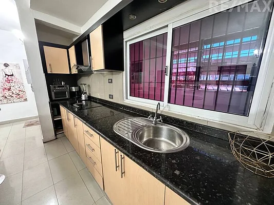 Commercial Premises With 2 Apartments and a house, for sale, On Main Avenue of Los Robles, Nueva Esparta, 500 mt2, 6 bedrooms and 5 bathrooms - Inmuebles Margarita - 2 MIL - Image 8
