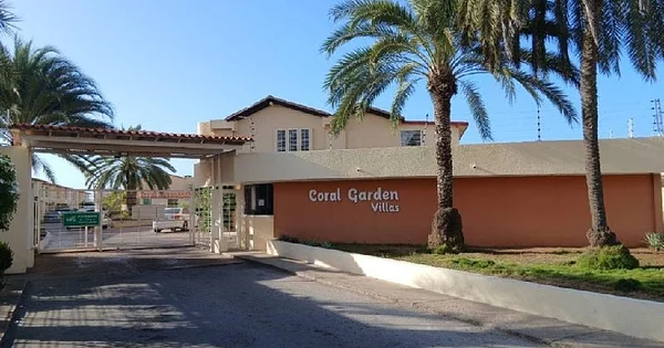 TOWNHOUSE IN CORAL GARDEN VILLAS URB SABANAMAR PORLAMAR RESIDENTIAL COMPLEX - Francisco Esteban Gomez Conjunto residencial Cora, 6301 Porlamar - 4 beds apartment for sale