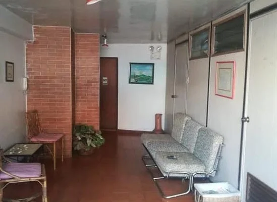 Commercial for sale in Los Teques, Edo. Miranda ideal for the office - Av. Bolivar Centro Profesional Bernab, 1201 Los Teques - Commercial premises for sale