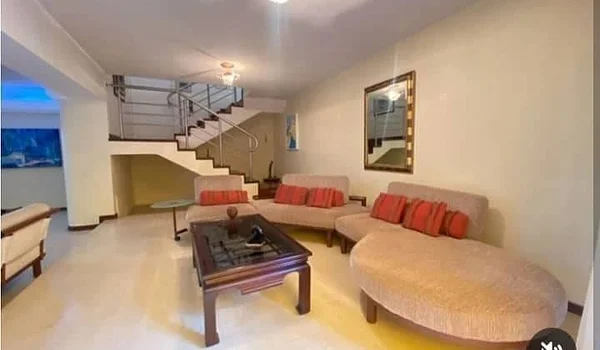 SALE DUPLEX LA TAHONA 3H/5B/4E - AV. La Tahona La Esmeralda, 1080 CCS - 3 beds apartment for sale