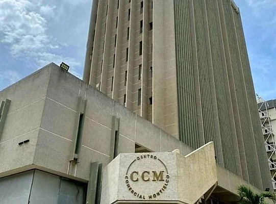 Offices in C.C. Montielco. - Calle 73 C.C. Montielco, 4001 Maracaibo - Commercial premises for sale