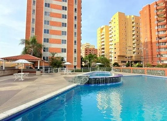 Apartment for sale in Plaza Guaica - calle el parque plaza guaica, 6016 Lecheria - 3 beds apartment for sale
