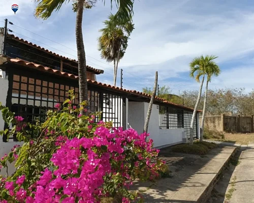 house with Potential for Inn, for sale, In Jorge Coll, Nueva Esparta, Isla de Margarita, 560 mt2, 5 bedrooms and 7 bathrooms - Inmuebles Margarita - 2 MIL