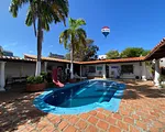 house-POSADA for sale, MUNICIPIO MANEIRO, ISLA DE MARGARITA. 520M² DE CONSTRUCCIÓN in front of FARMATODO PAMPATAR. CAPACITY FOR 15 PEOPLE, swimming pool AND CANEY INVEST IN PROFITABILITY! - Inmuebles Margarita - 2 MIL thumbnail 5