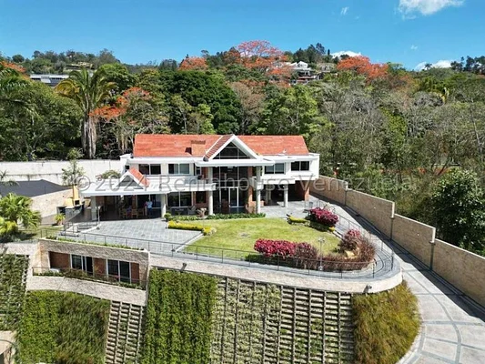 Gorgeous house for sale La Lagunita Country Club