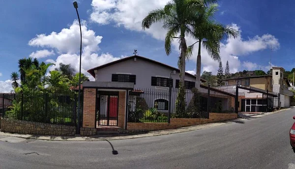 Wonderful house for sale La Lagunita Country Club Caracas