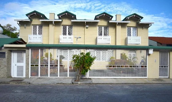 Elegant house for sale Alto Prado 23-13826