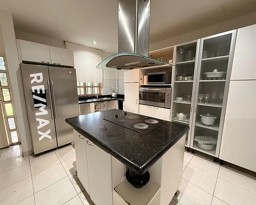 house Family 2-Story, for sale, In residential development Nuevo Mundo, Los Robles, Nueva Esparta, Isla de Margarita, 720 mt2, 4 bedrooms and 5 bathrooms - Inmuebles Margarita - 2 MIL - Image 10