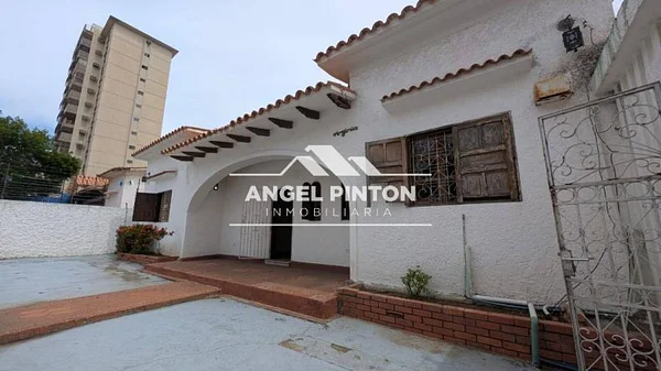 house FOR SALE PARADISE MARACAIBO VENEZUELA API 90140
