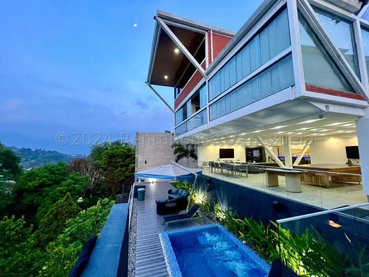 Beautiful house for sale, located in Las Marías El Hatillo