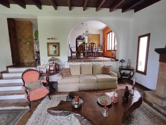 for sale beautiful house in Lomas de La Lagunita