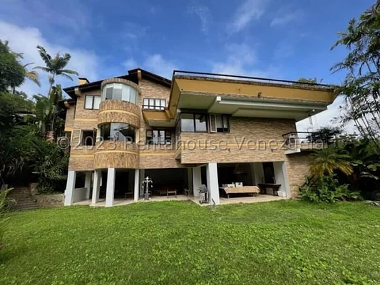 for sale elegant house in Alto Hatillo