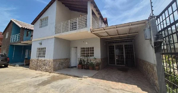 For sale House in the Aguasanta Residential Complex - nueva barcelona Agua Santa, 6001 Barcelona - 4 beds house for sale