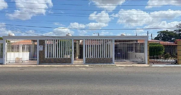Quinta House for Sale - Urbanizacion Manaure, calle Dabajuro 2, 4102 Punto Fijo - 3 beds house for sale