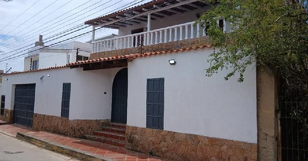 Duplex House for Sale: Exclusivity and Comfort in Mundo Nuevo Urbanization. - CALLE LOS ROBLES CASA DUPLEX MUNDO NUEVO, 6311 Maneiro Municipality - 5 beds house for sale