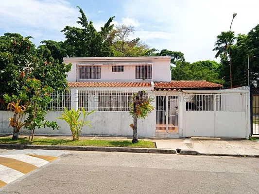 house for sale in Las Clavelinas Trigal Norte Valencia Carabobo