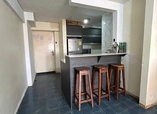 Apartment on 4 de Mayo Avenue - 4 de mayo los cospes, 6301 Porlamar - 1 bed apartment for sale
