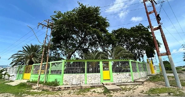 Land with commercial premises - Juan Bautista Arismendi Sin número, 6308 Porlamar - 3 beds plot of land for sale