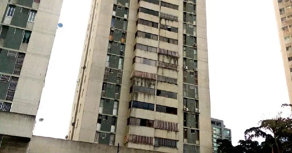 Opportunity in Los Dos Caminos: Ground floor and ready to move into. - Av. Sucre Conjunto Residencial Come, 1071 CCS - 3 beds apartment for sale