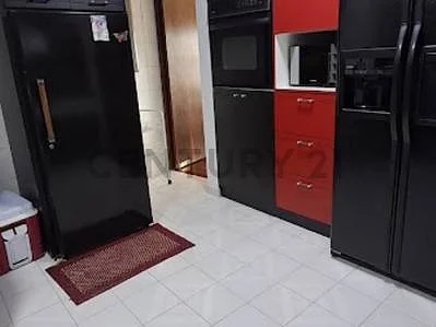 Dining area adjacent to kitchen