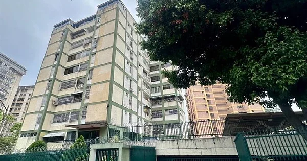 JCC - APARTMENT FOR SALE WITH HIGH POTENTIAL TO BE COMPLETELY REMODELED - Avenida Romulo Gallegos Edificio Mala, 1080 CCS - 3 beds apartment for sale