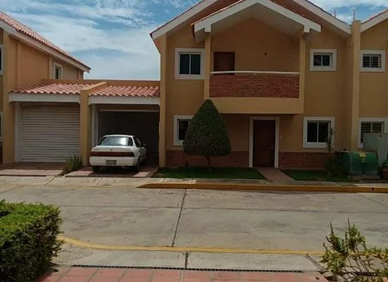 Commercial warehouse sector Cecilio Acosta, Workshop, vehicle service, - avenida 9B con calle 66A 66A - 24, 4001 Maracaibo - Commercial premises for sale