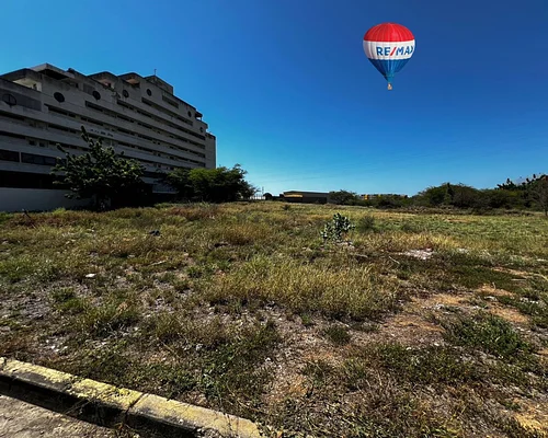 land, for sale, On Avenida Terranova, In Porlamar, Nueva Esparta, Isla de Margarita, 2100 mt2 - Inmuebles Margarita - 2 MIL - Image 3