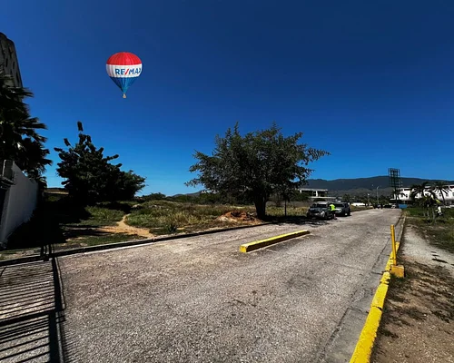 land, for sale, On Avenida Terranova, In Porlamar, Nueva Esparta, Isla de Margarita, 2100 mt2 - Inmuebles Margarita - 2 MIL