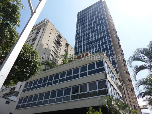 Commercial (office) for rent in Los Cortijos de Lourdes, Distrito Metropolitano