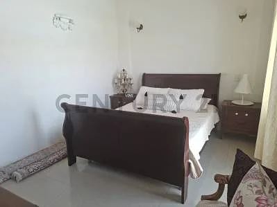 Guest bedroom with views