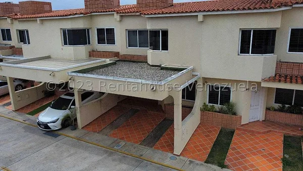 house (Duplex) for sale in Villa Paris, Lara