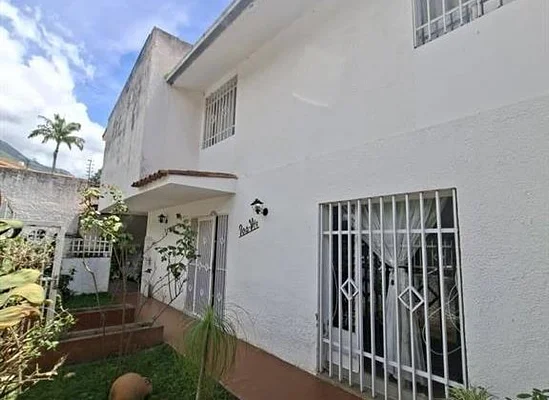 House for sale in the Urbanization el Marqués, Caracas - Avenida Naiguata el Marqués Norte Quinta JosVir, 1071 CCS - 6 beds house for sale
