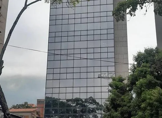 JCC - AN ENTIRE FLOOR OF TWO FURNISHED OFFICES OF 168 M2 IS SOLD. EACH - Av. Romulo Gallegos, Santa Eduvigis TORRE POLIPRIMA, 1050 CCS - Commercial premises for sale