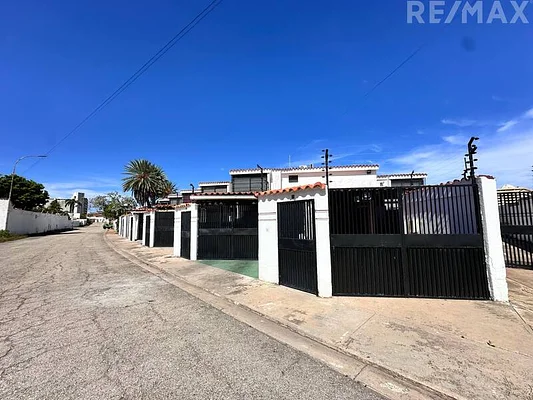 townhouse, for sale, residential development Costa Azul, In Resd. Guayabal, Nueva Esparta, Isla de Margarita, 122mt2, 3 bedrooms and 2 bathrooms - Inmuebles Margarita - 2 MIL - Image 2