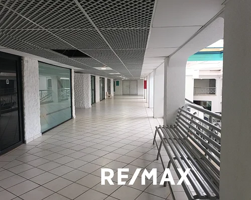 Store, for rent, In Centro Comercial C.C.M, AV. Bolivar, 42.50 mt2 and 1 bathroom - Inmuebles Margarita - 2 MIL - Image 2