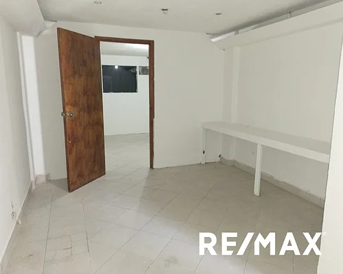Store, for rent, In Centro Comercial C.C.M, AV. Bolivar, 42.50 mt2 and 1 bathroom - Inmuebles Margarita - 2 MIL - Image 8
